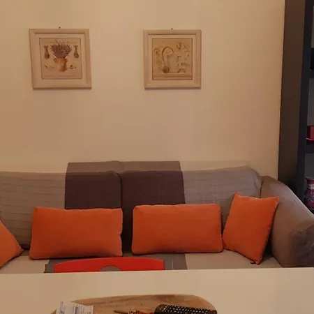 Laghirla アパート *