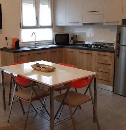 アパート Laghirla モデナ