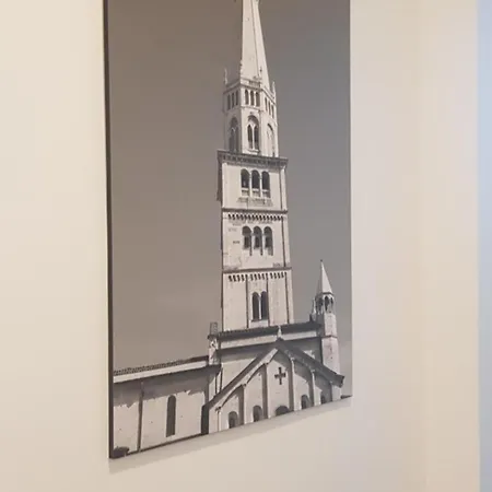 アパート Laghirla モデナ