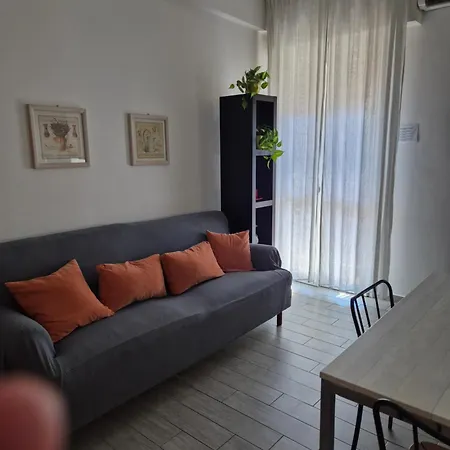 Laghirla Apartment *